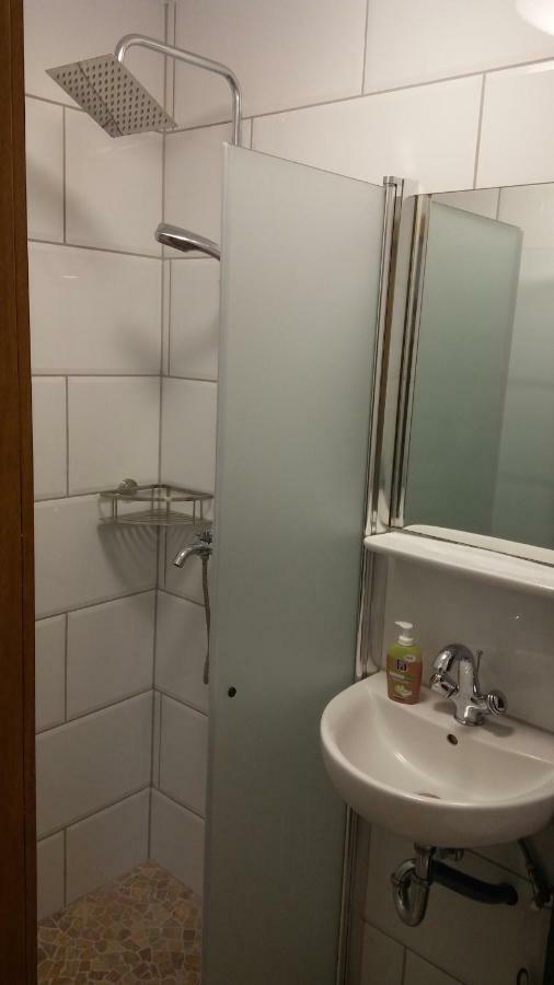 Sleepcentral Daire Düsseldorf Dış mekan fotoğraf